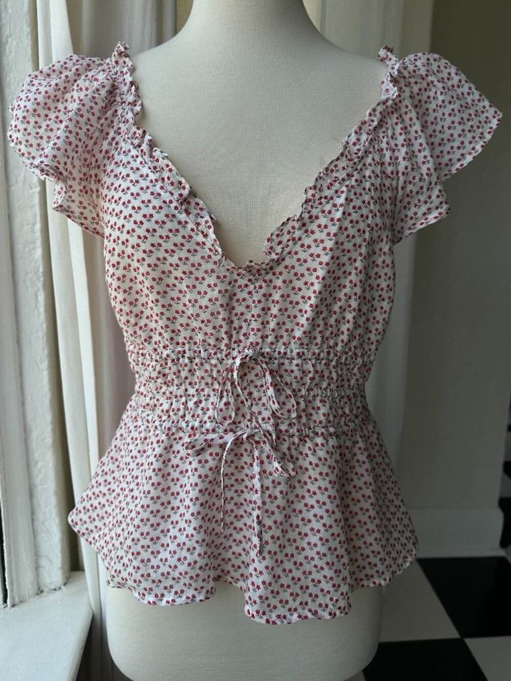 J.Crew Palermo Top 100% Ramie Ivory Red Floral Ruffle Peplum Size S